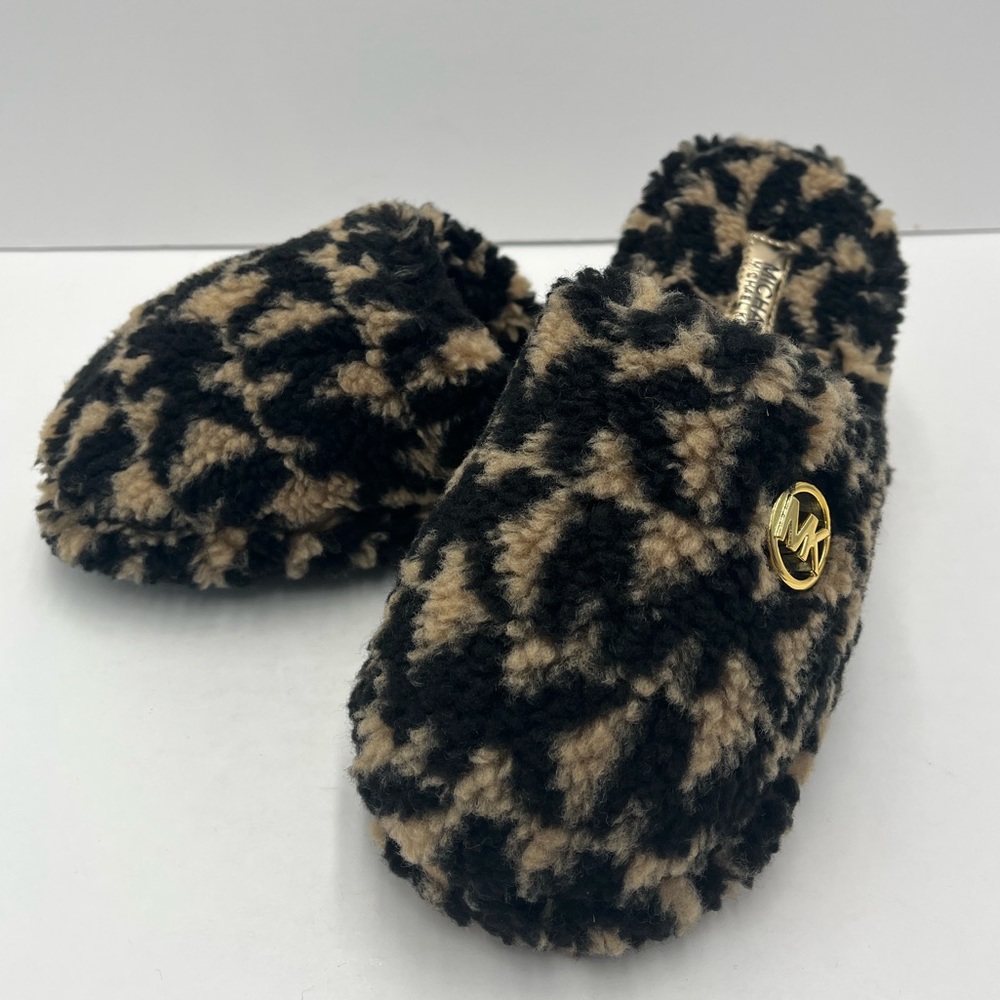 💥 MICHAEL KORS Alexis Closed Toe Slipper - Picture 1 of 7